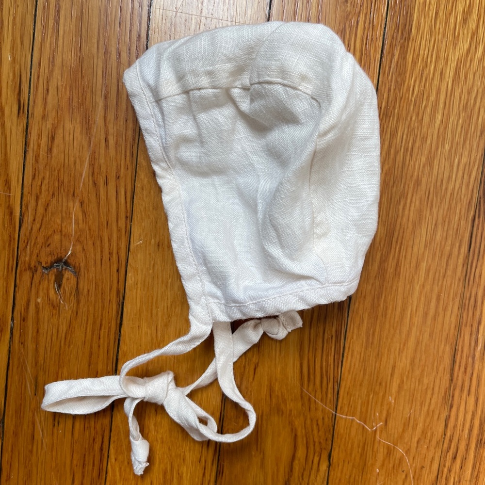 Briar Baby Ivory Linen Bonnet size 0-3 months